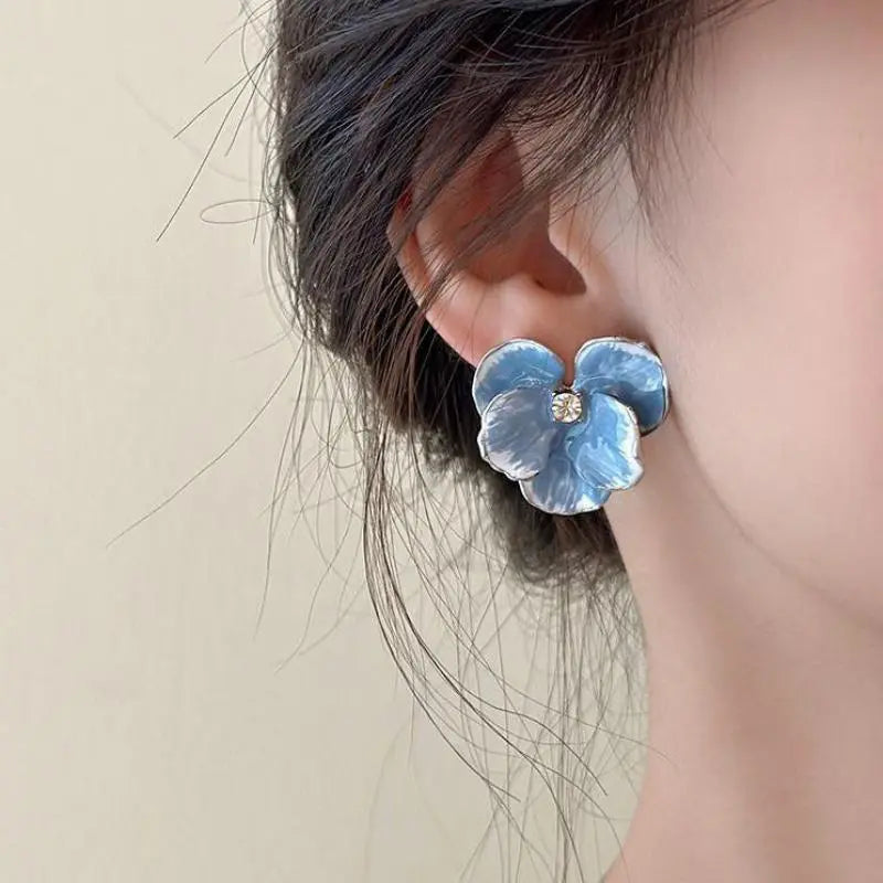 BLUE ORCHID EARRING